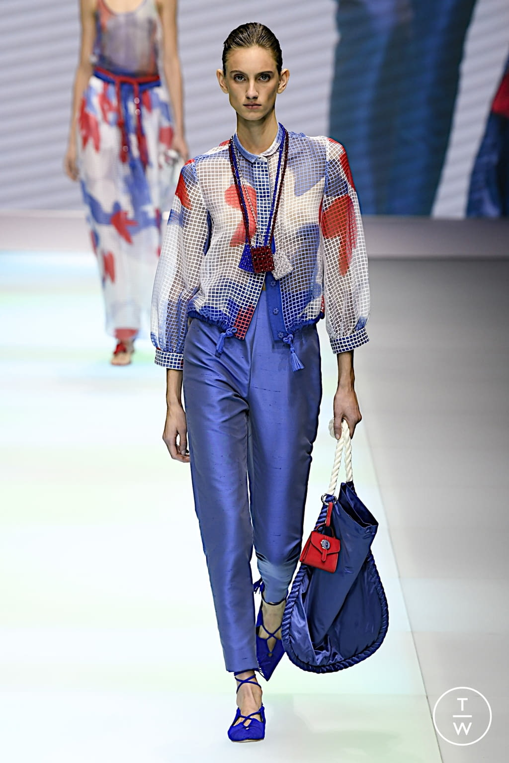 Fashion Week Milan Spring/Summer 2022 look 95 from the Emporio Armani collection 女装
