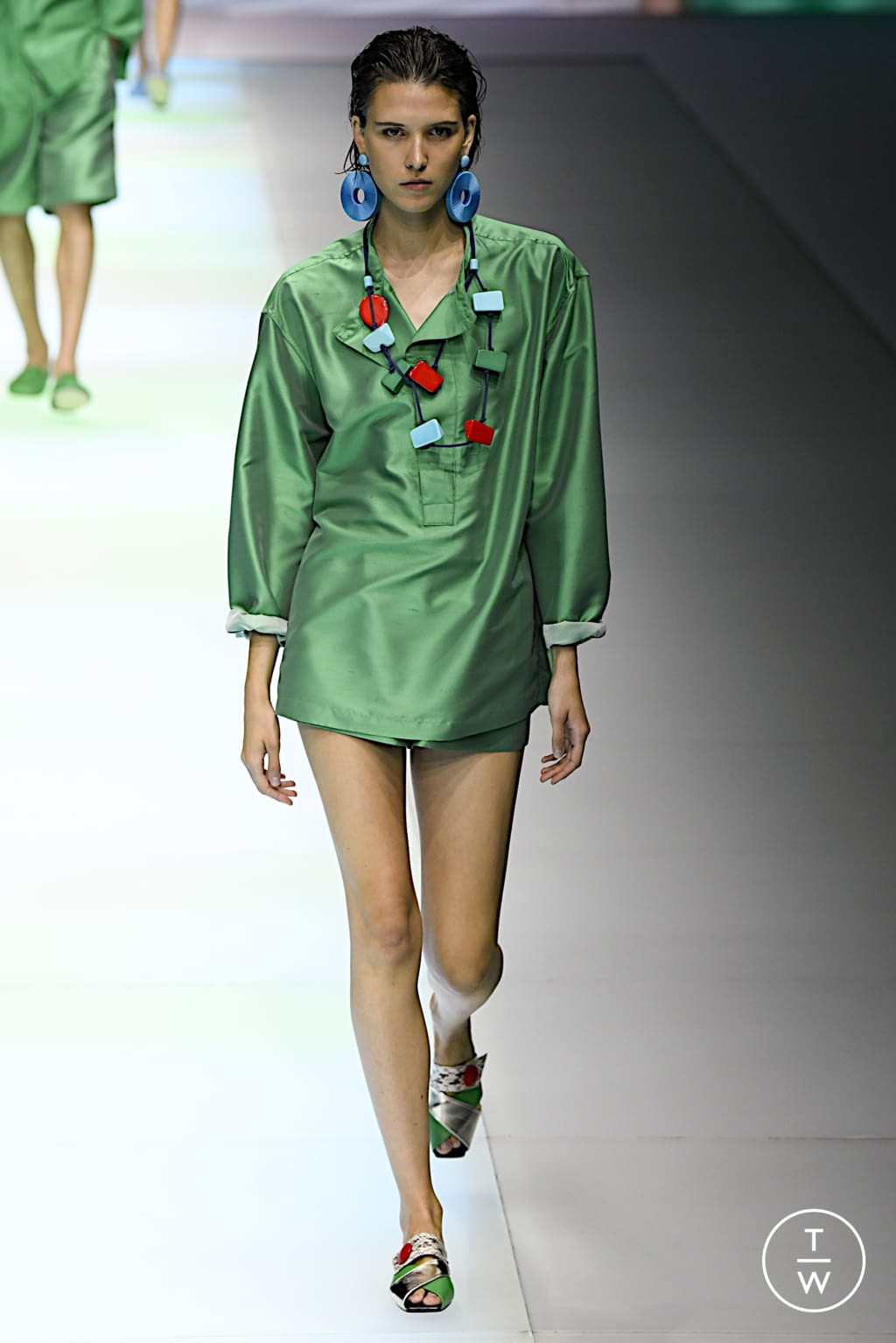 Fashion Week Milan Spring/Summer 2022 look 110 from the Emporio Armani collection 女装