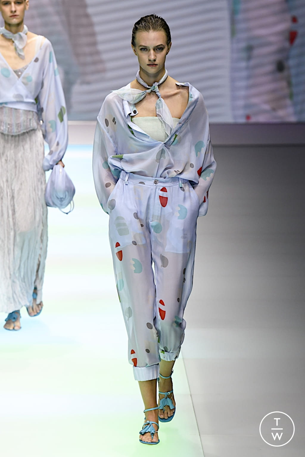 Fashion Week Milan Spring/Summer 2022 look 121 from the Emporio Armani collection womenswear