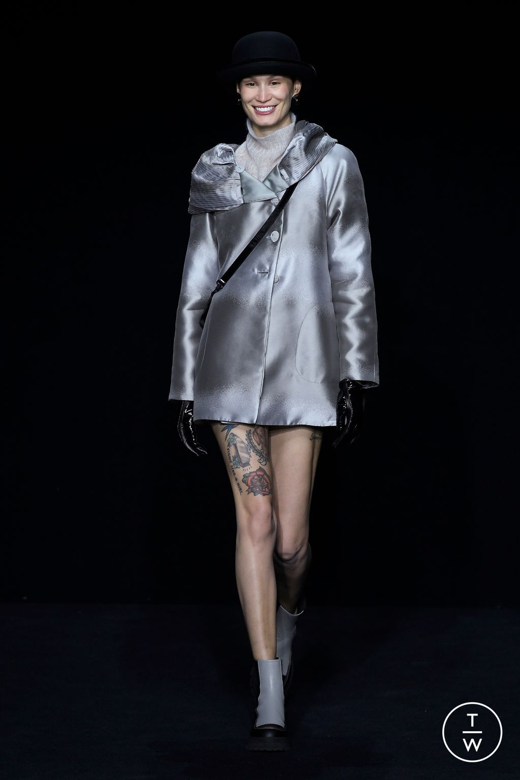 Fashion Week Milan Fall/Winter 2023 look 2 from the Emporio Armani collection 女装