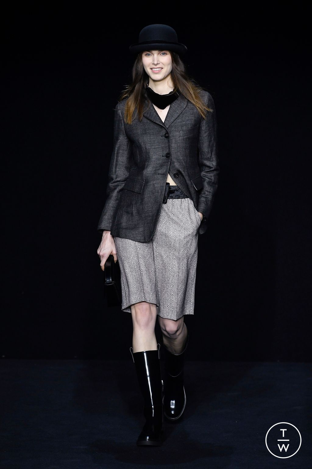 Fashion Week Milan Fall/Winter 2023 look 4 from the Emporio Armani collection womenswear