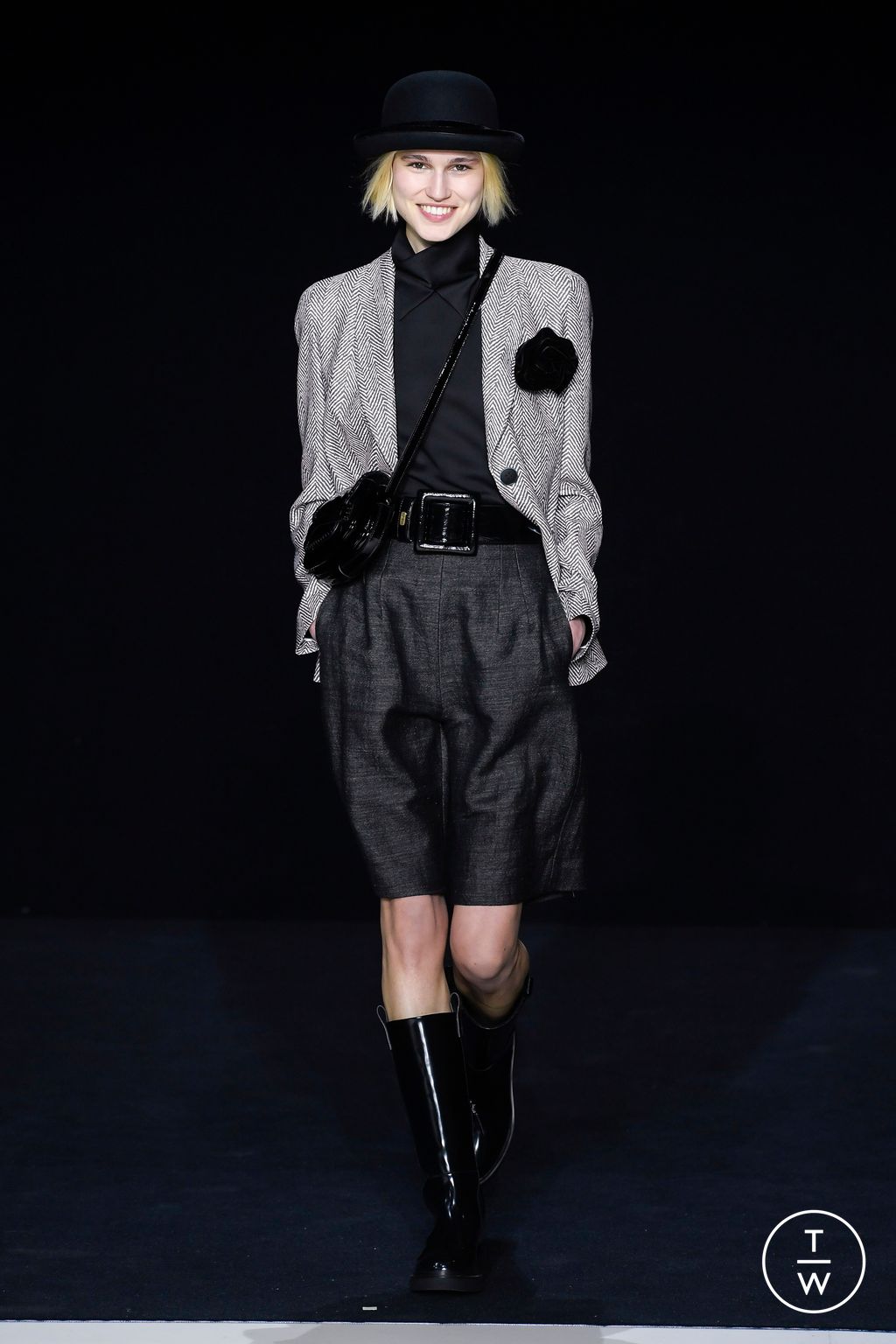 Fashion Week Milan Fall/Winter 2023 look 5 from the Emporio Armani collection womenswear