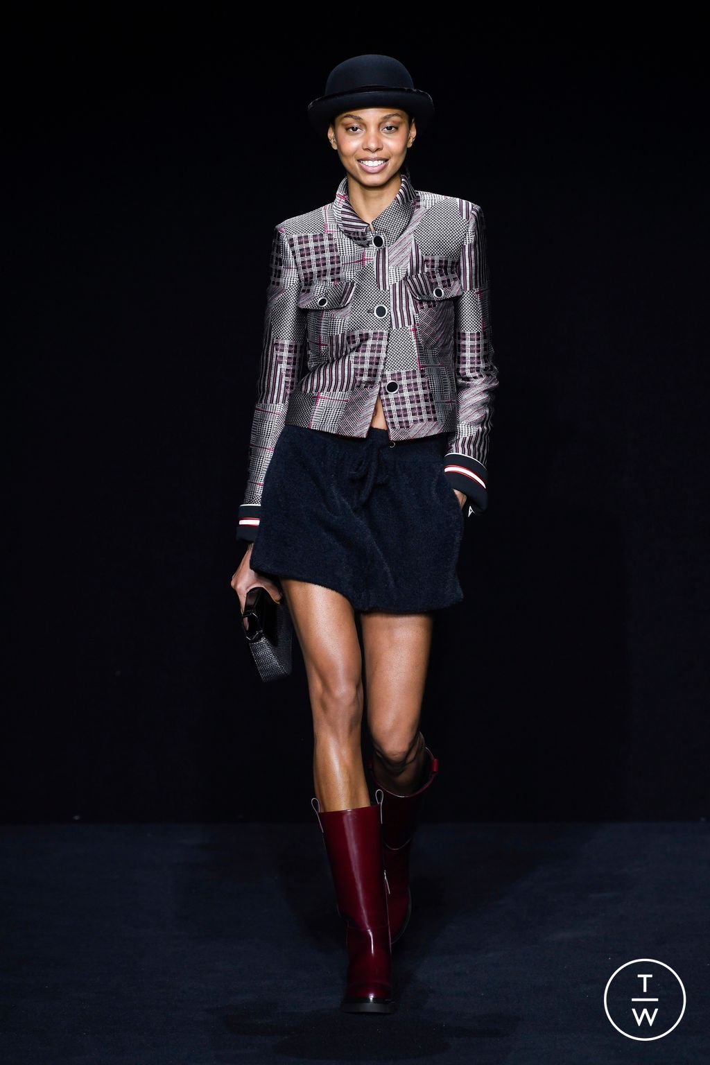 Fashion Week Milan Fall/Winter 2023 look 10 from the Emporio Armani collection 女装
