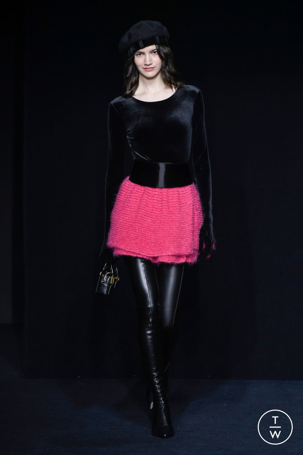 Fashion Week Milan Fall/Winter 2023 look 31 from the Emporio Armani collection 女装