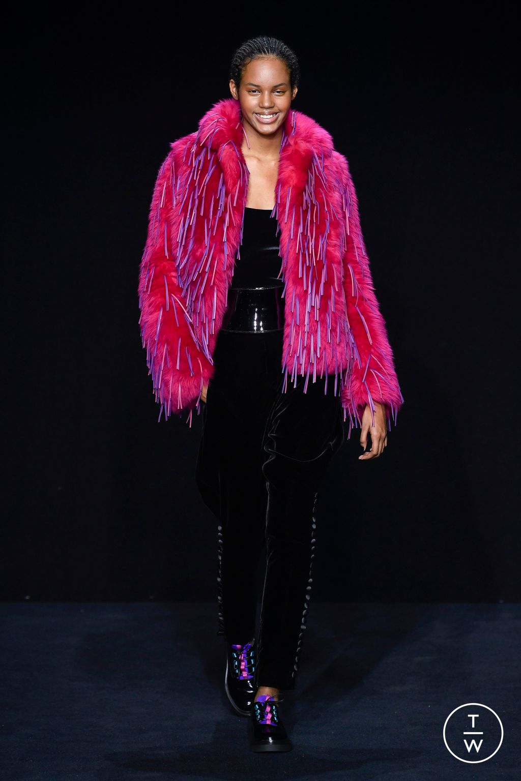 Fashion Week Milan Fall/Winter 2023 look 34 from the Emporio Armani collection womenswear