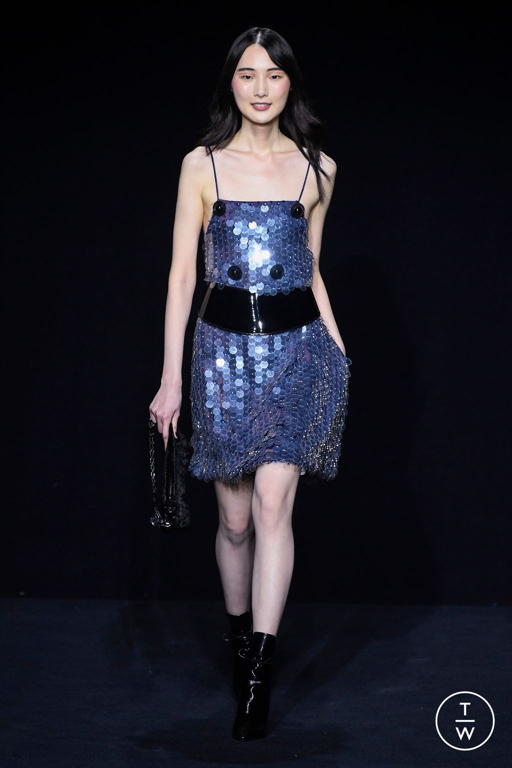 Fashion Week Milan Fall/Winter 2023 look 58 de la collection Emporio Armani womenswear