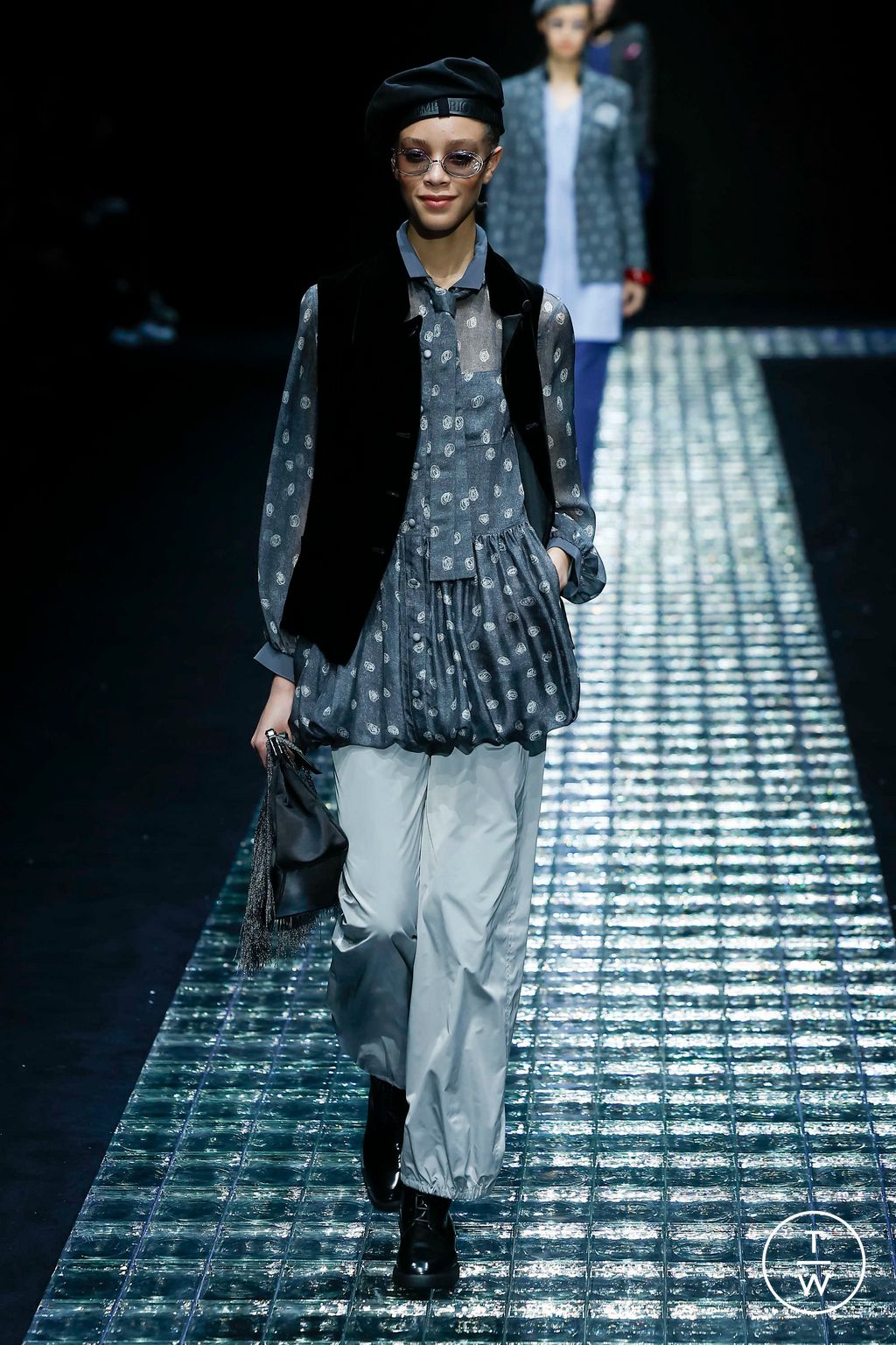 Fashion Week Milan Fall/Winter 2024 look 7 from the Emporio Armani collection 女装