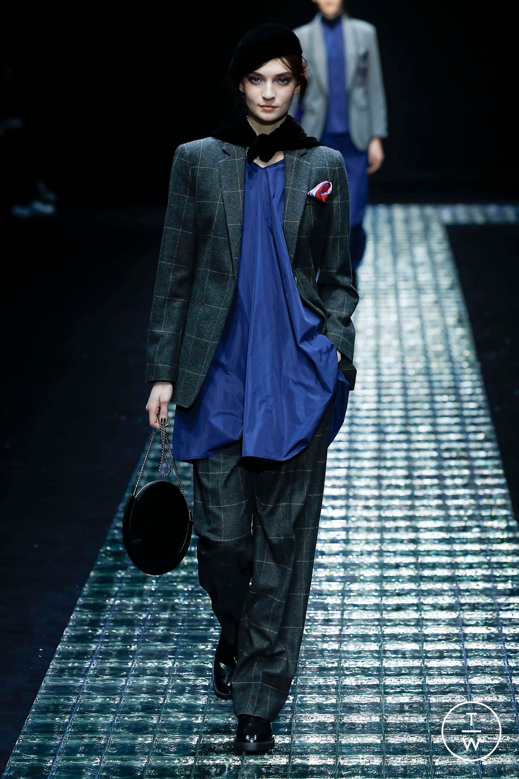 Fashion Week Milan Fall/Winter 2024 look 9 from the Emporio Armani collection 女装