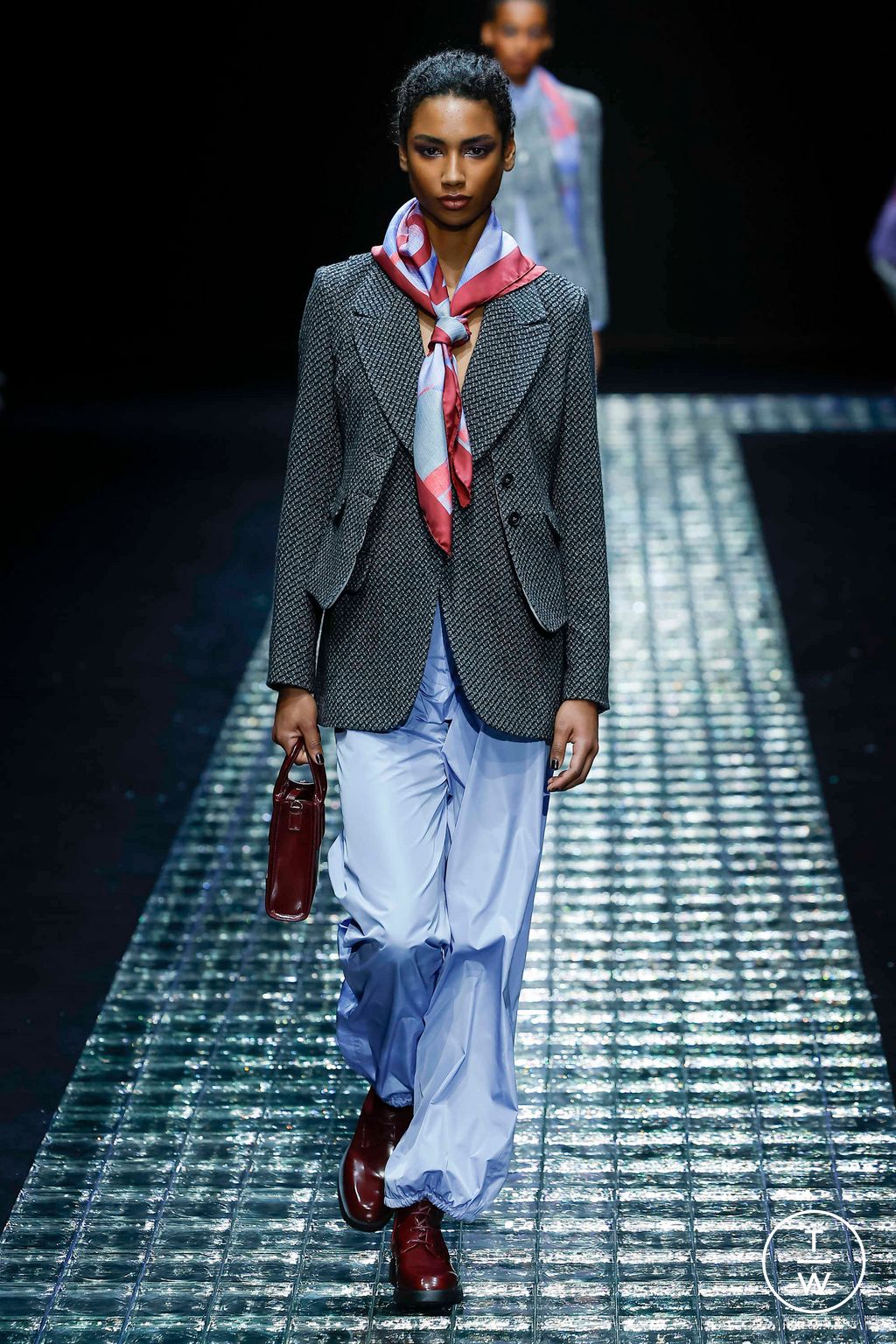 Fashion Week Milan Fall/Winter 2024 look 11 from the Emporio Armani collection 女装
