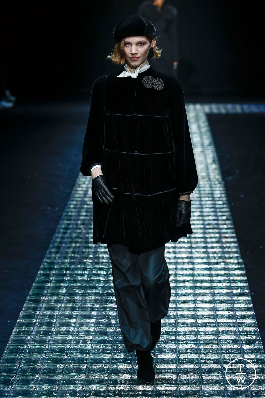 Fashion Week Milan Fall/Winter 2024 look 23 from the Emporio Armani collection womenswear