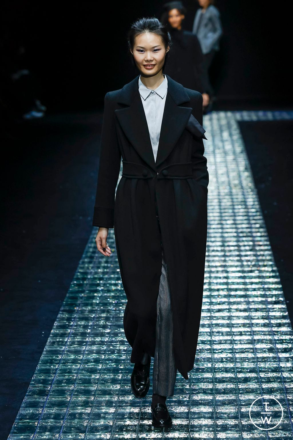 Fashion Week Milan Fall/Winter 2024 look 30 from the Emporio Armani collection 女装
