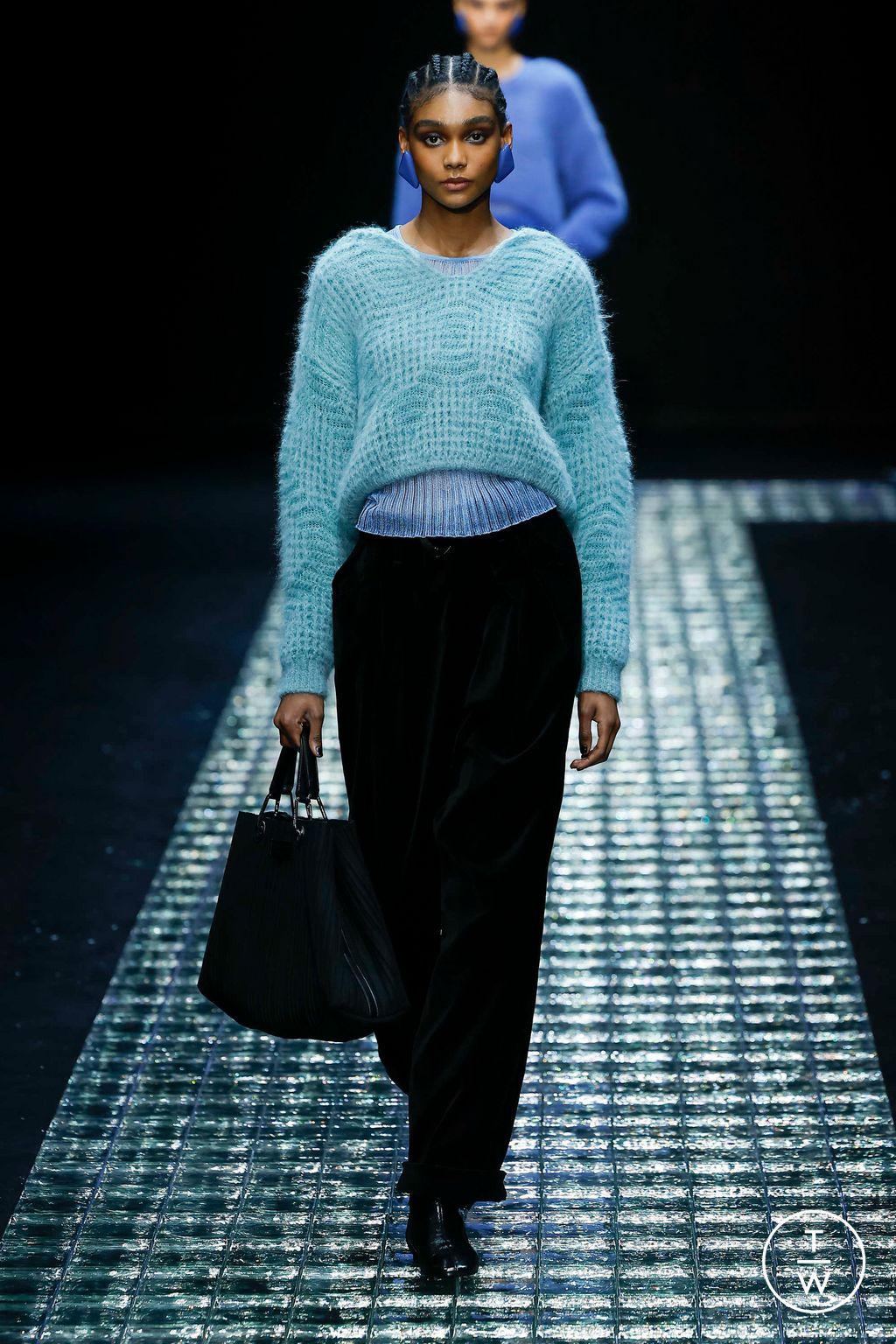 Fashion Week Milan Fall/Winter 2024 look 41 from the Emporio Armani collection womenswear