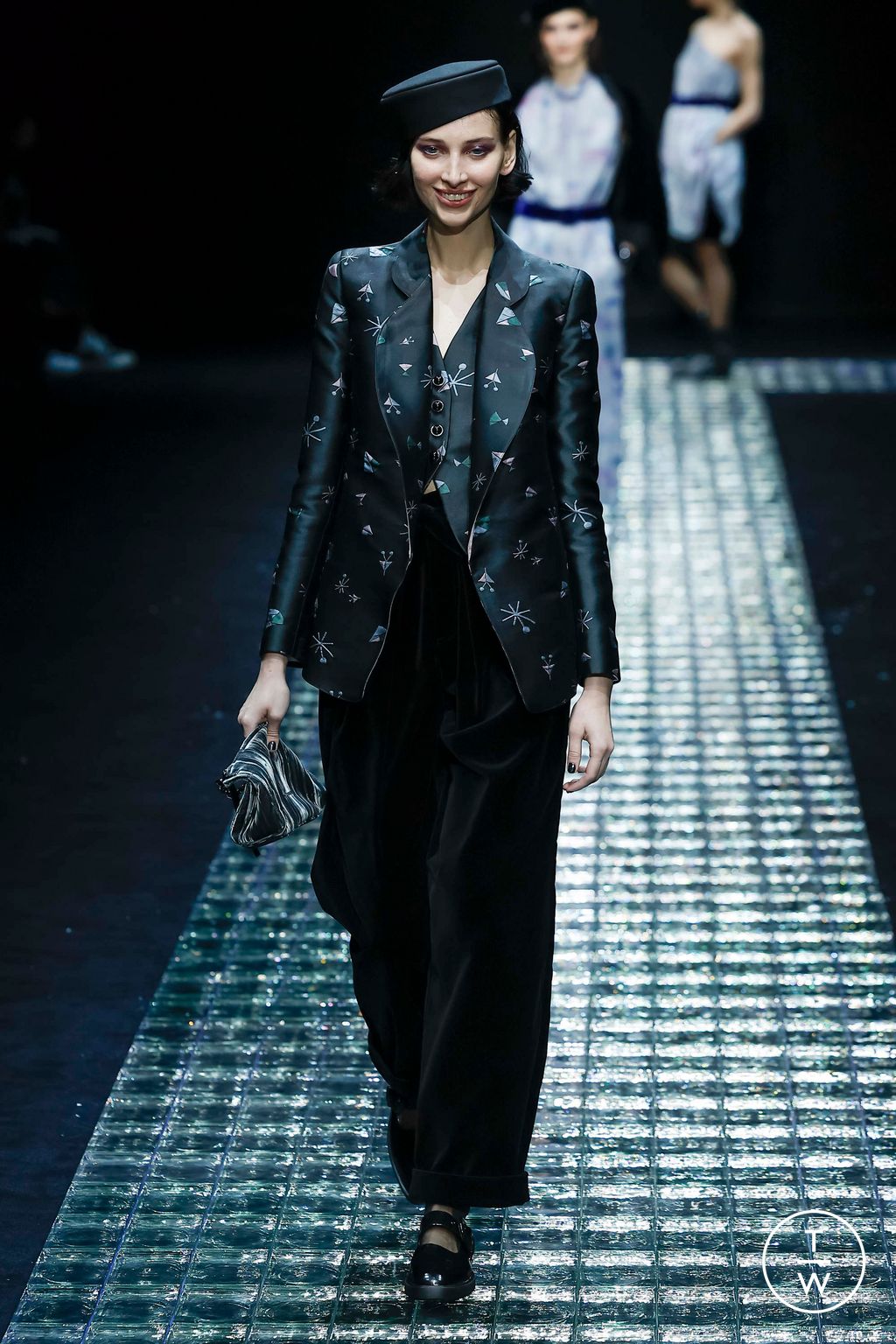 Fashion Week Milan Fall/Winter 2024 look 58 from the Emporio Armani collection 女装