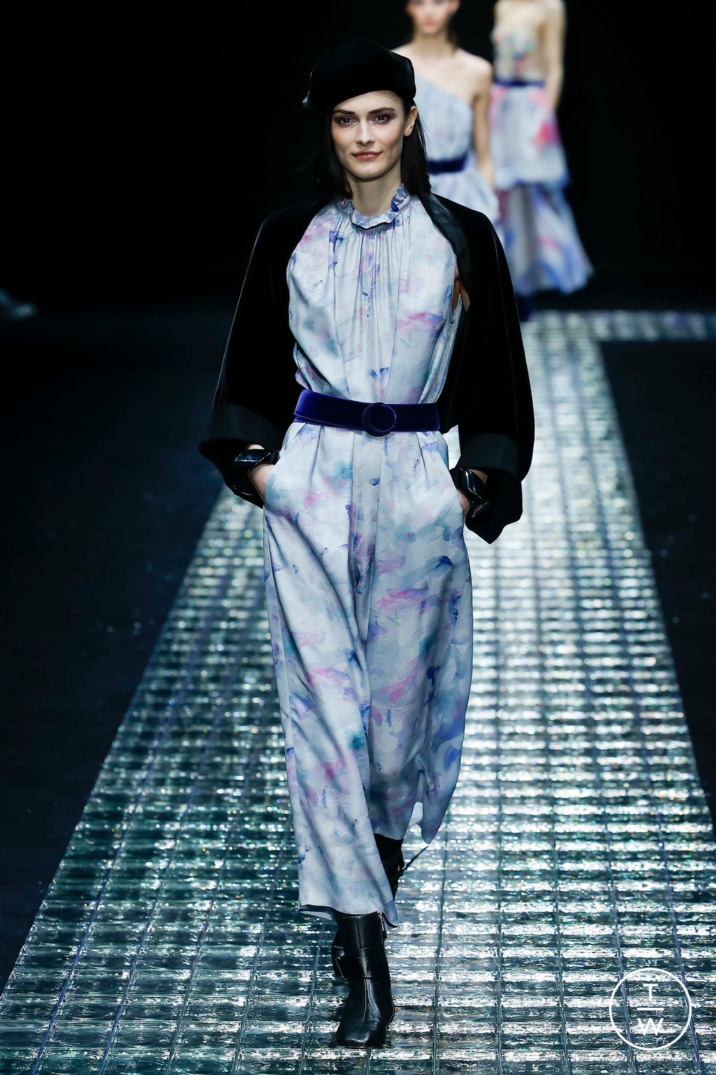 Fashion Week Milan Fall/Winter 2024 look 59 from the Emporio Armani collection 女装