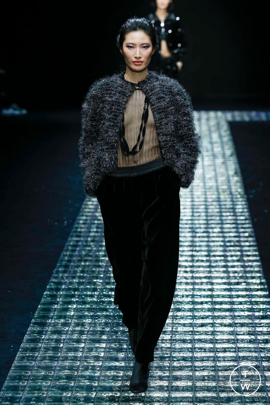 Fashion Week Milan Fall/Winter 2024 look 70 from the Emporio Armani collection womenswear