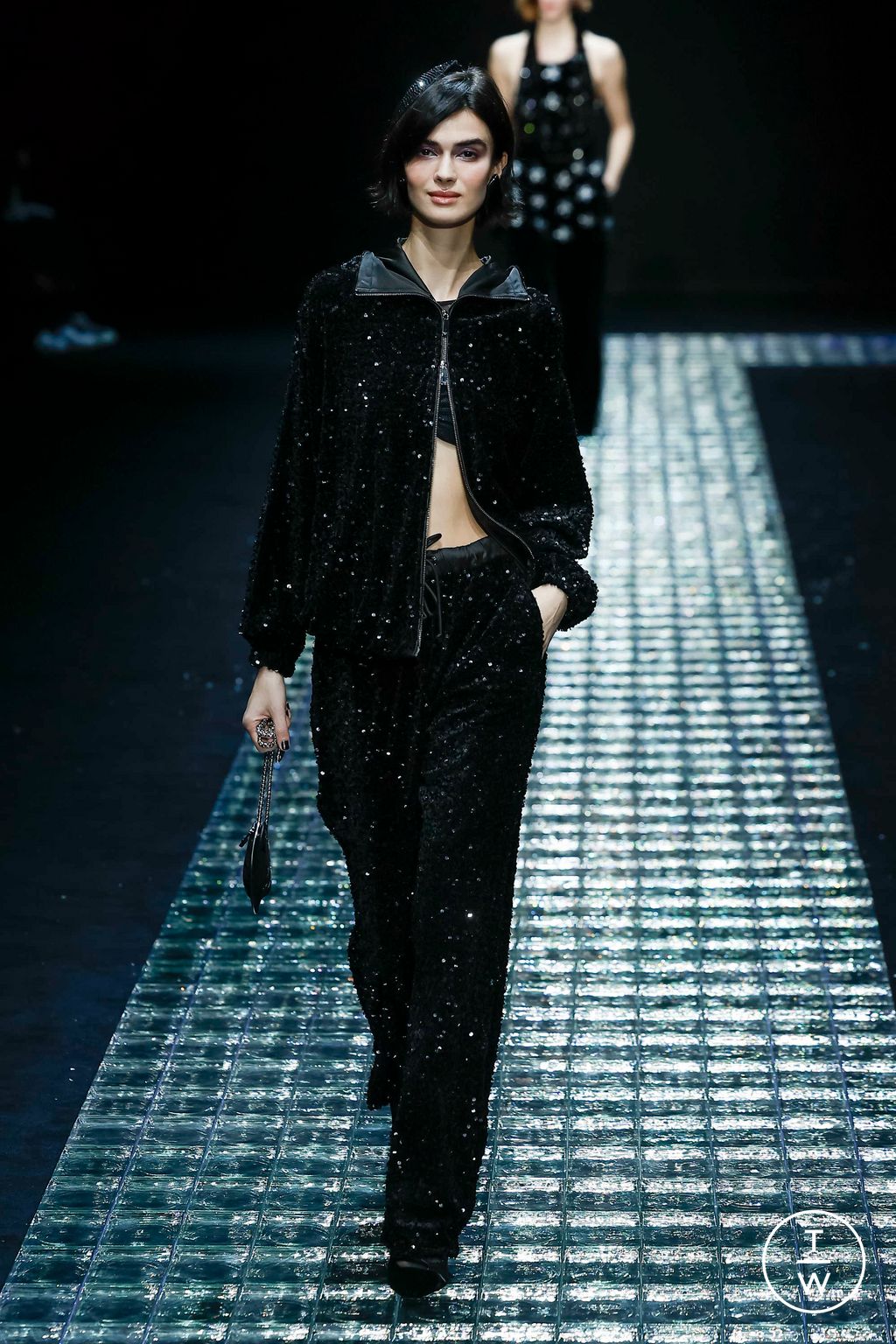 Fashion Week Milan Fall/Winter 2024 look 71 from the Emporio Armani collection 女装
