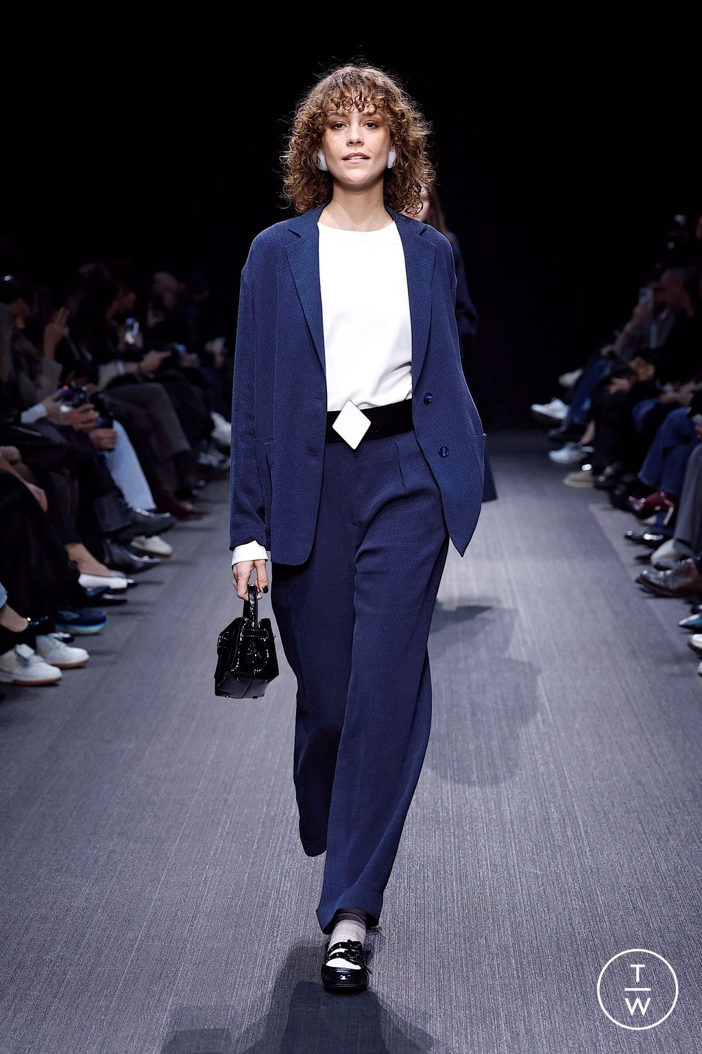 Fashion Week Milan Fall/Winter 2025 look 16 from the Emporio Armani collection womenswear