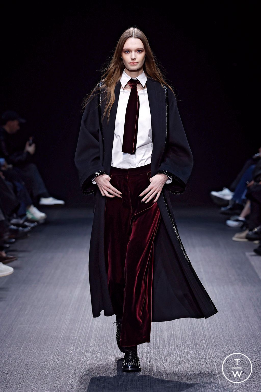 Fashion Week Milan Fall/Winter 2025 look 56 from the Emporio Armani collection womenswear
