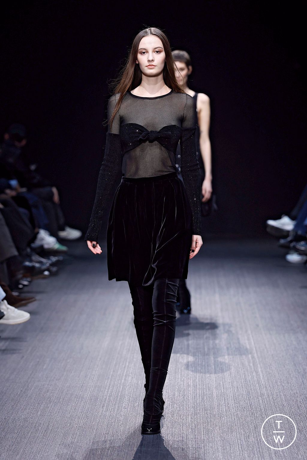Fashion Week Milan Fall/Winter 2025 look 85 from the Emporio Armani collection womenswear