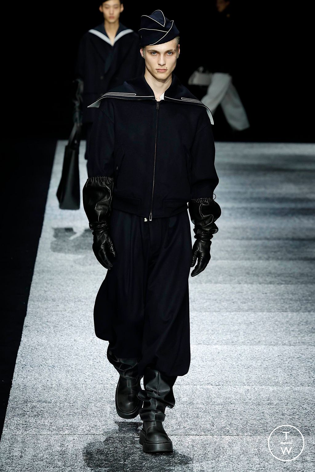 Fashion Week Milan Fall/Winter 2024 look 4 de la collection Emporio Armani menswear