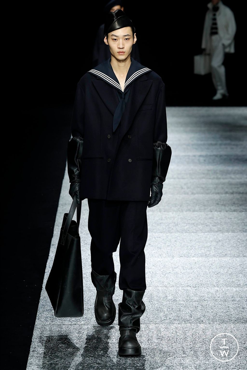 Fashion Week Milan Fall/Winter 2024 look 5 de la collection Emporio Armani menswear