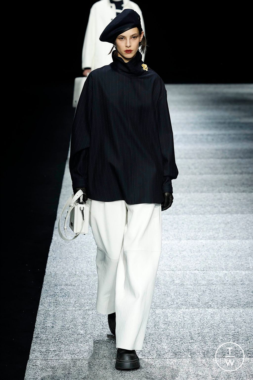 Fashion Week Milan Fall/Winter 2024 look 6 de la collection Emporio Armani menswear