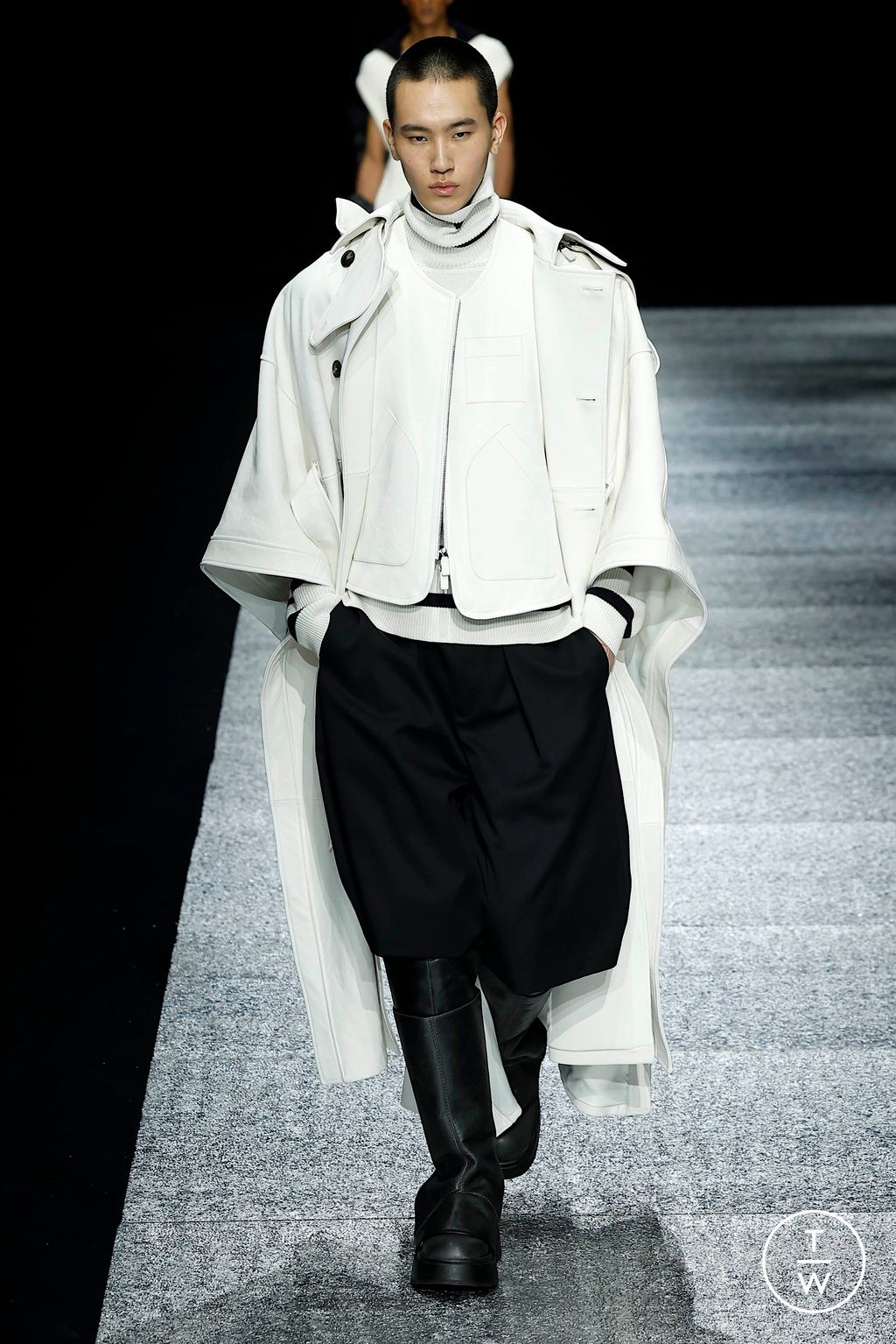 Fashion Week Milan Fall/Winter 2024 look 8 de la collection Emporio Armani menswear
