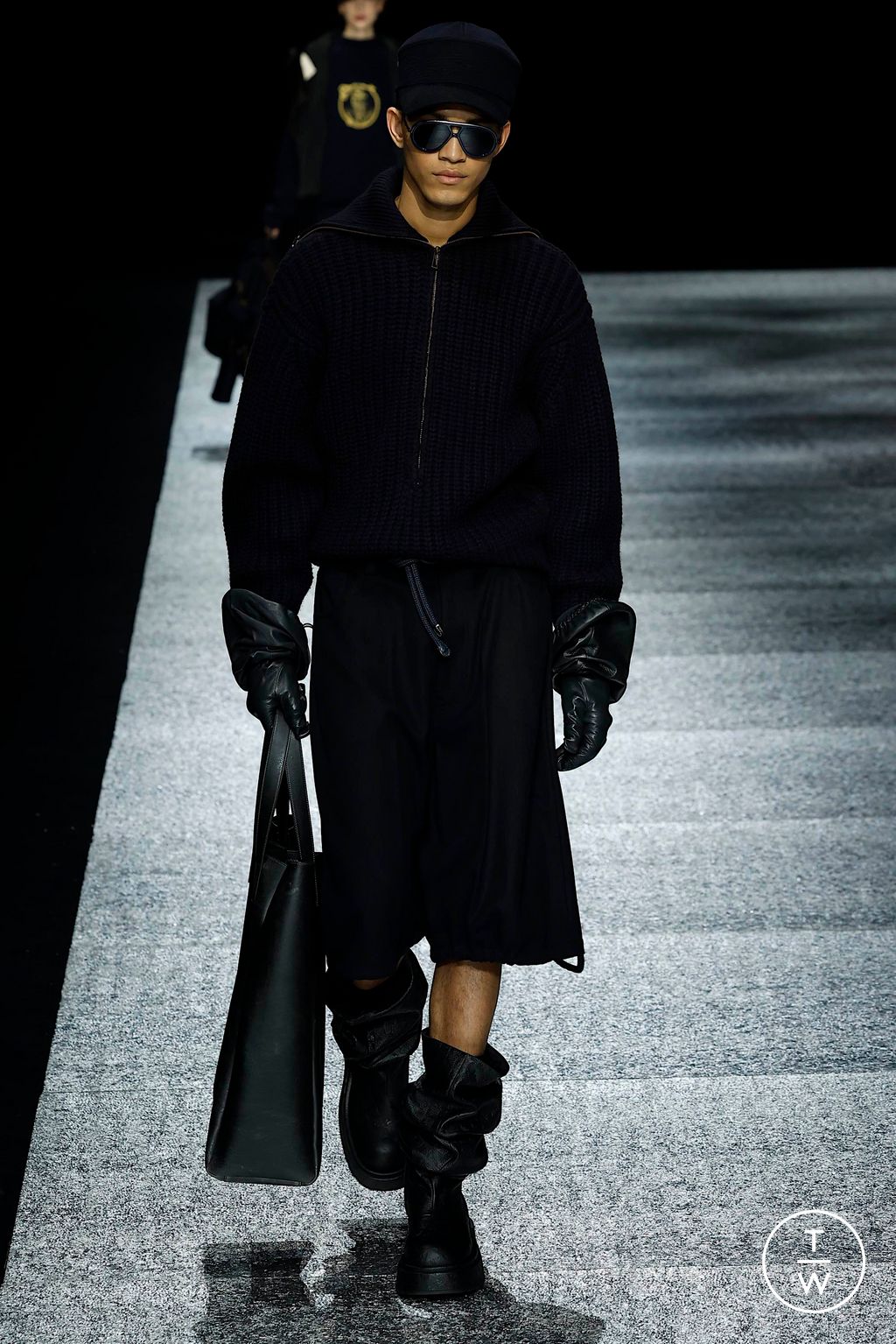 Fashion Week Milan Fall/Winter 2024 look 10 de la collection Emporio Armani menswear