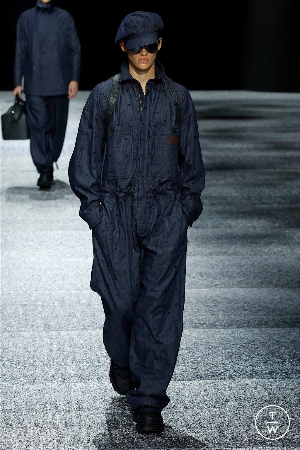 Fashion Week Milan Fall/Winter 2024 look 16 de la collection Emporio Armani menswear