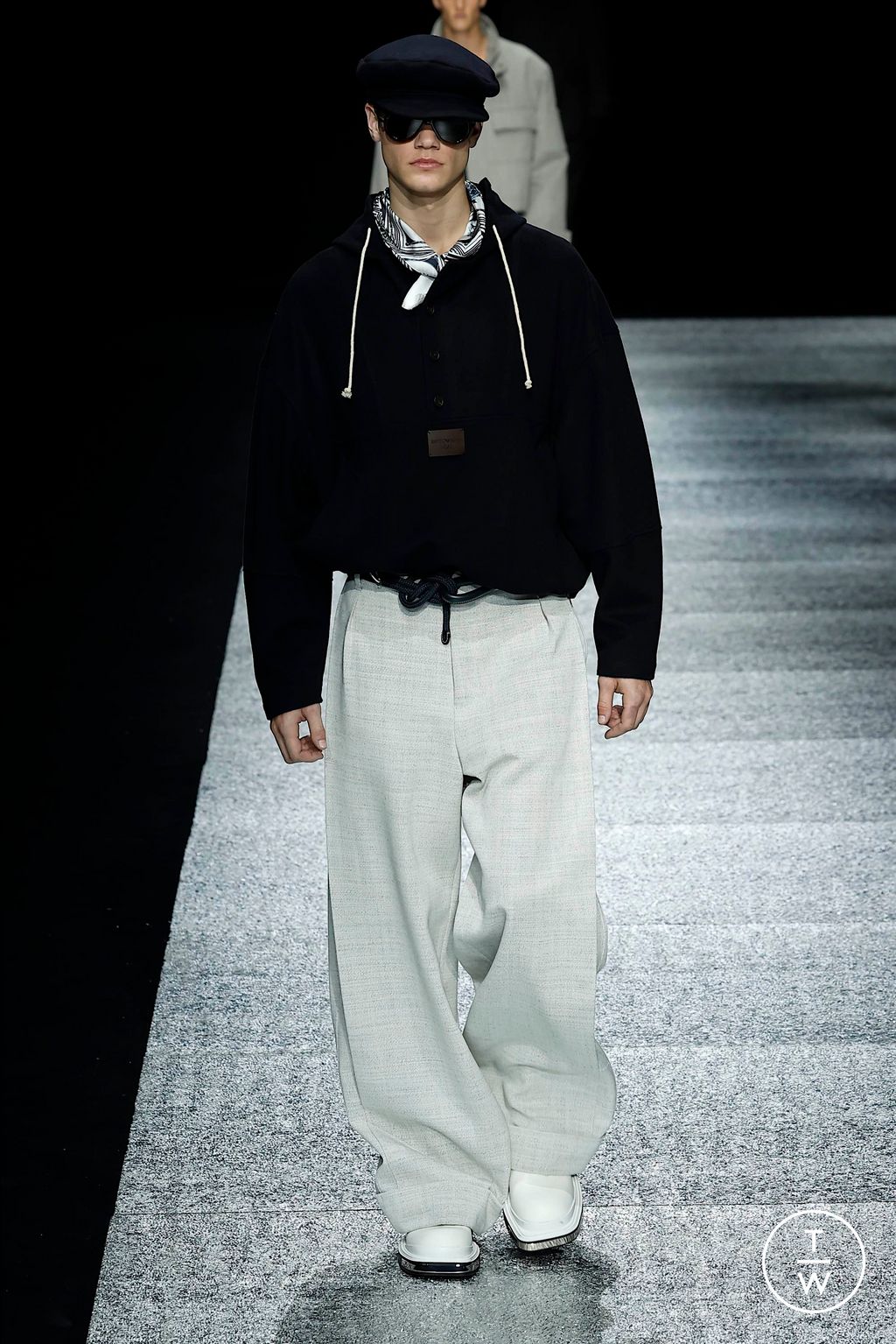 Fashion Week Milan Fall/Winter 2024 look 19 from the Emporio Armani collection menswear