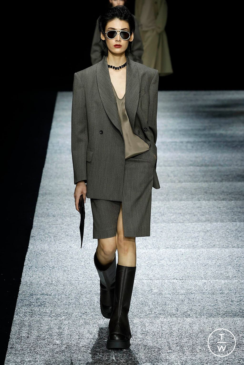 Fashion Week Milan Fall/Winter 2024 look 27 from the Emporio Armani collection 男装