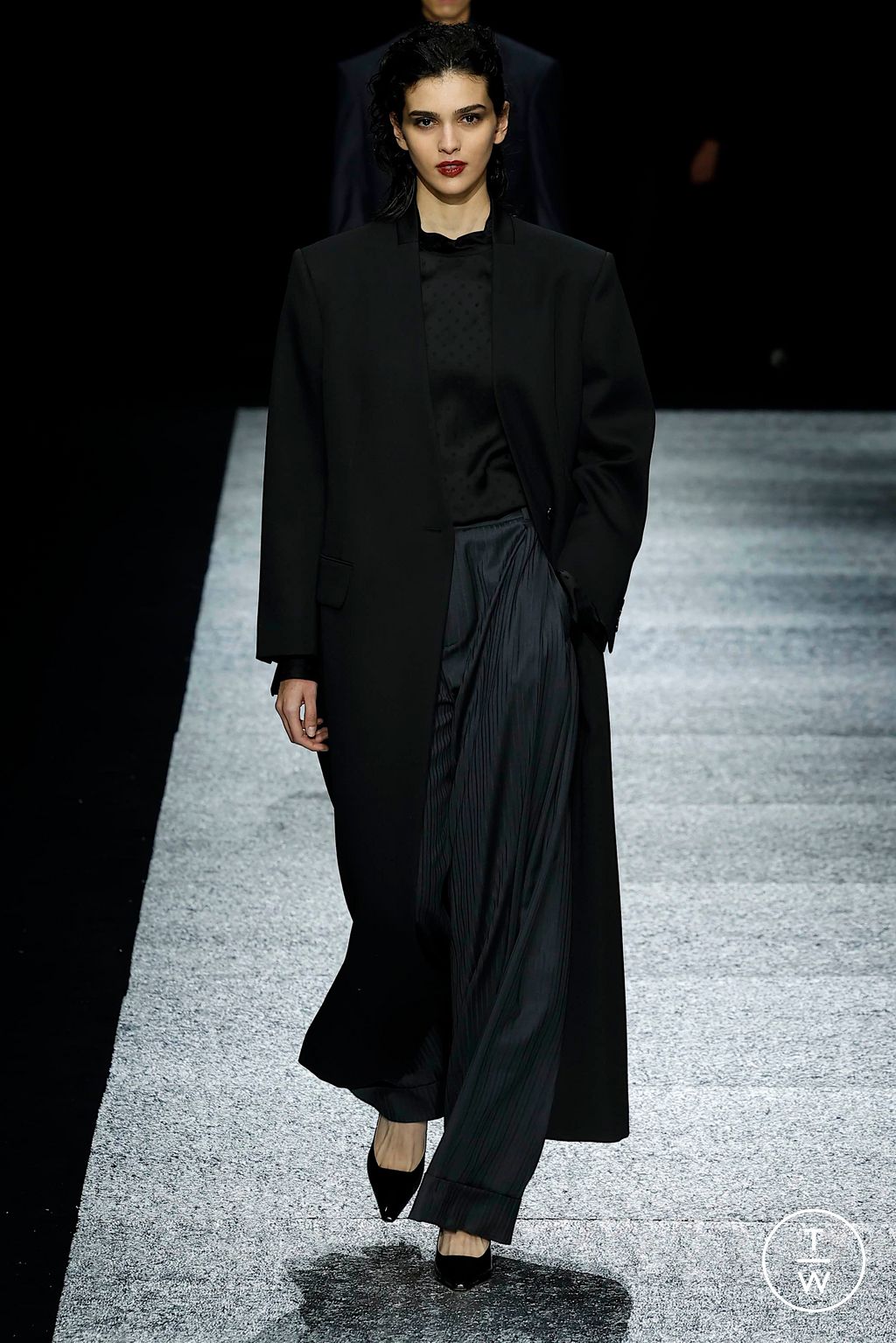 Fashion Week Milan Fall/Winter 2024 look 46 de la collection Emporio Armani menswear