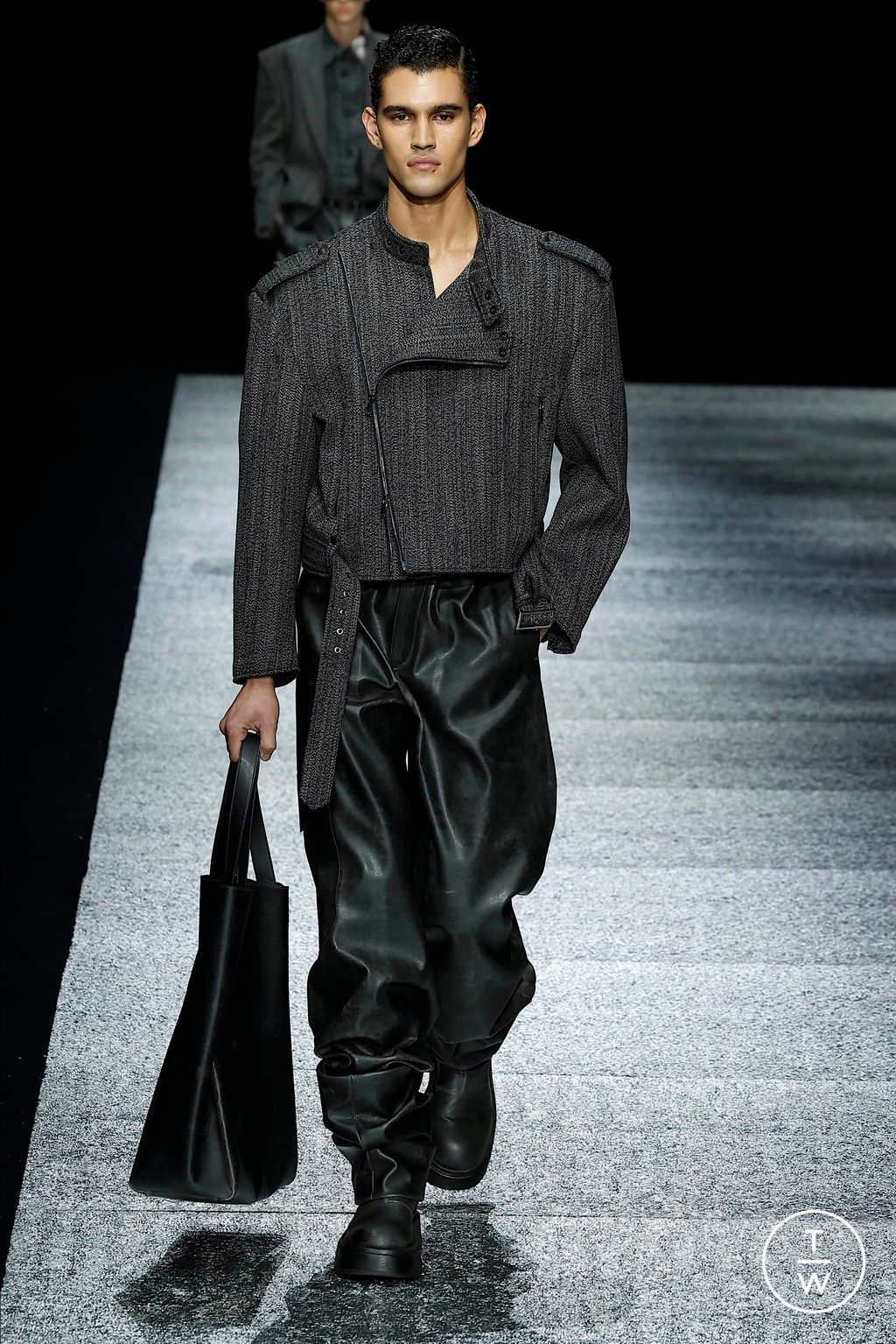 Fashion Week Milan Fall/Winter 2024 look 63 from the Emporio Armani collection 男装