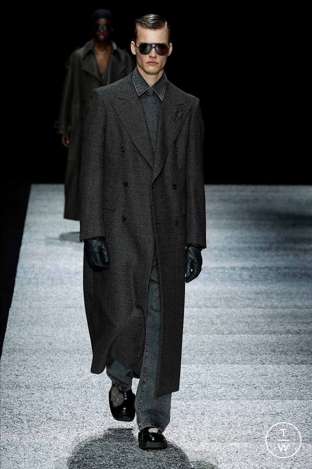 Fashion Week Milan Fall/Winter 2024 look 77 from the Emporio Armani collection 男装