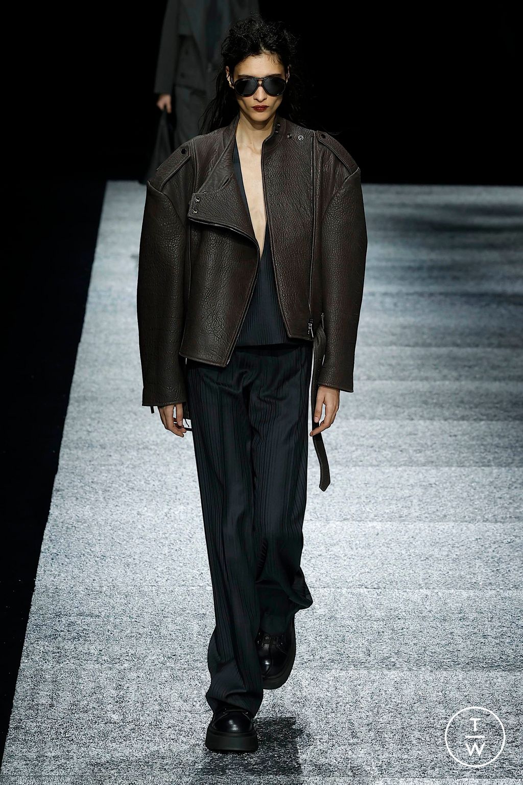 Fashion Week Milan Fall/Winter 2024 look 79 from the Emporio Armani collection 男装