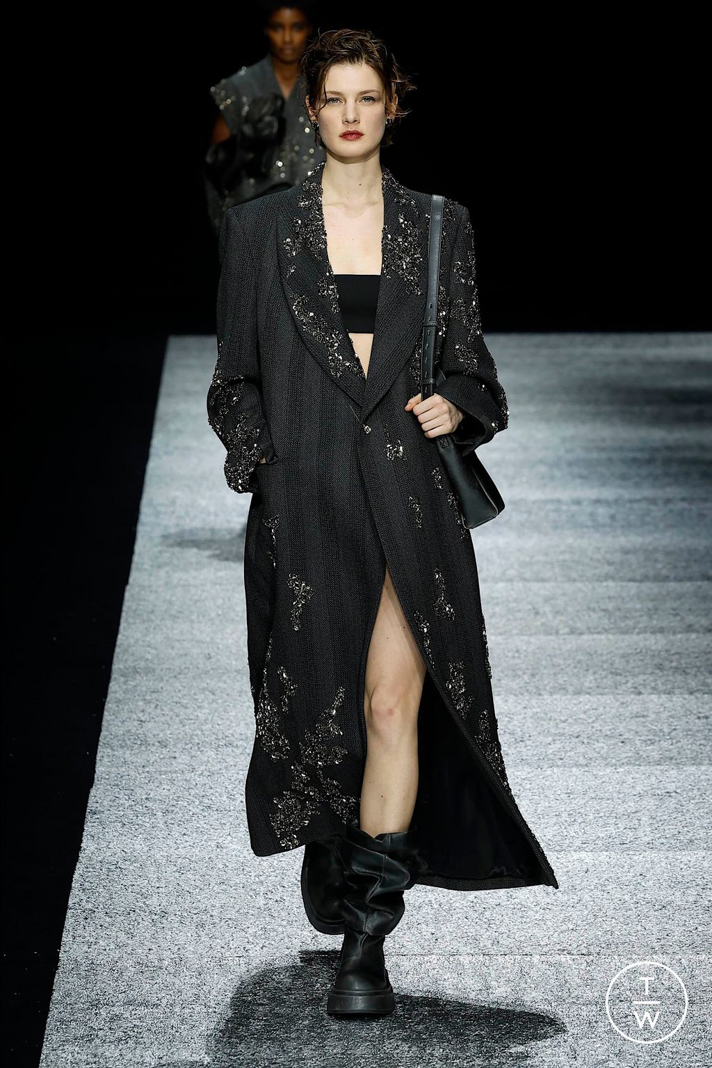 Fashion Week Milan Fall/Winter 2024 look 85 de la collection Emporio Armani menswear