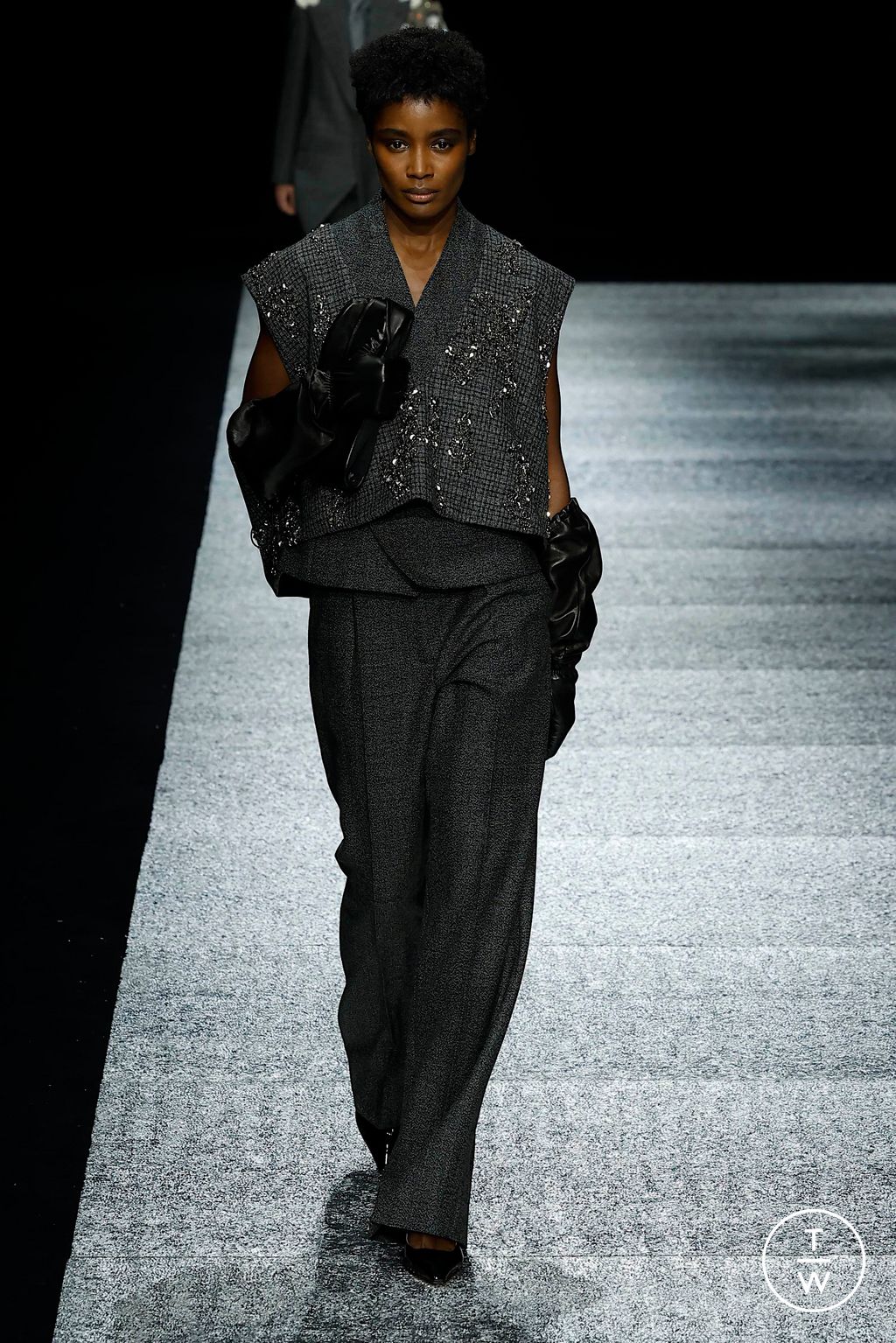 Fashion Week Milan Fall/Winter 2024 look 86 de la collection Emporio Armani menswear