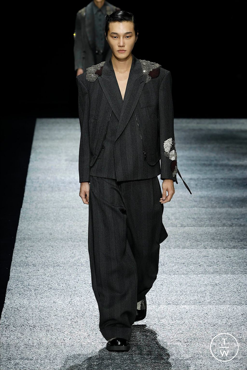 Fashion Week Milan Fall/Winter 2024 look 90 from the Emporio Armani collection 男装