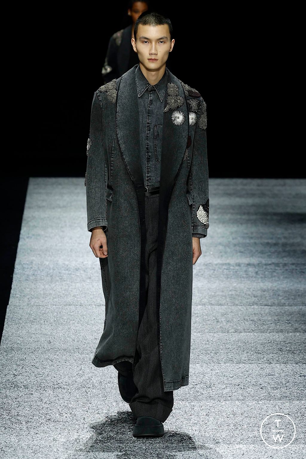 Fashion Week Milan Fall/Winter 2024 look 91 from the Emporio Armani collection 男装