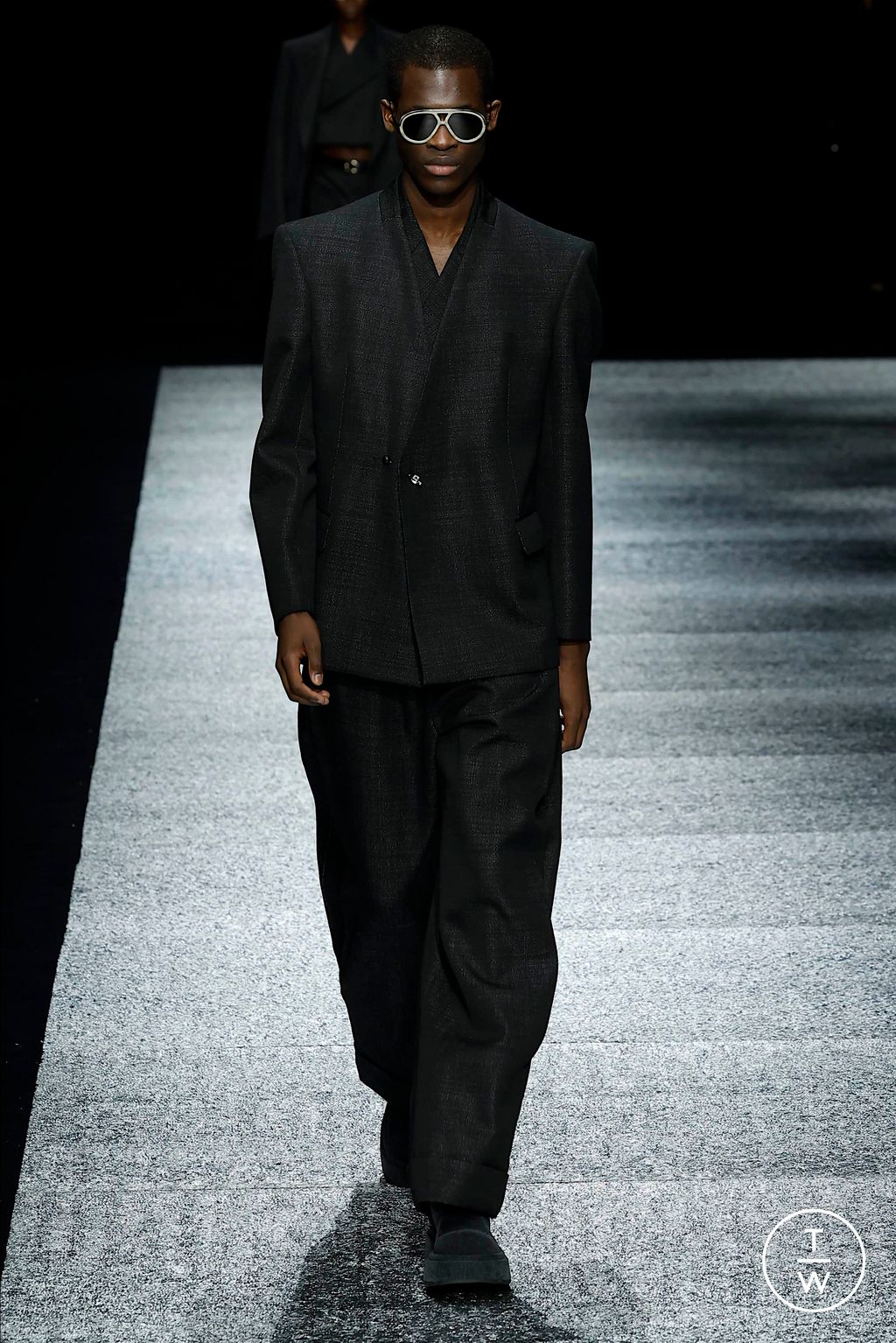 Fashion Week Milan Fall/Winter 2024 look 93 from the Emporio Armani collection menswear