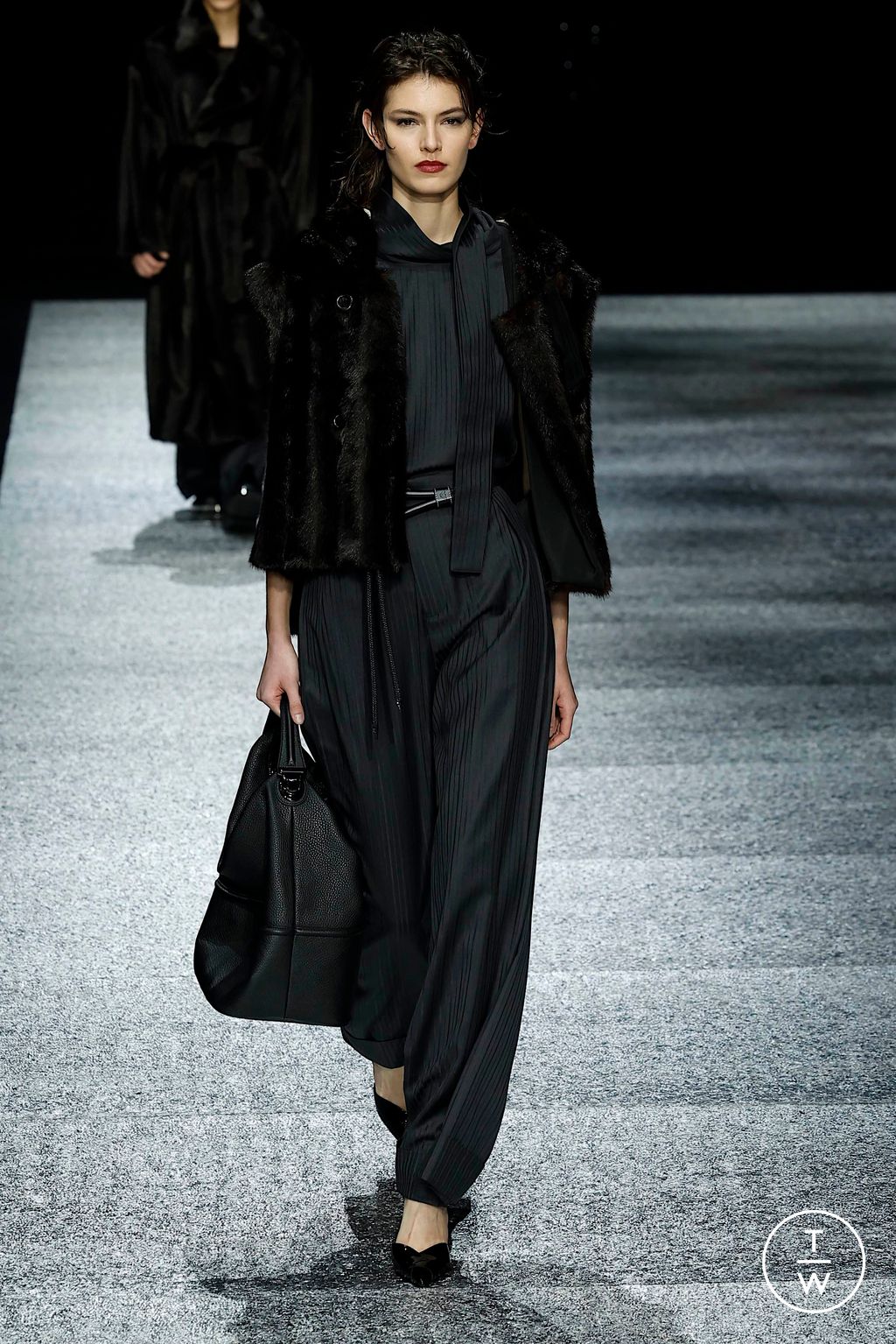 Fashion Week Milan Fall/Winter 2024 look 95 de la collection Emporio Armani menswear