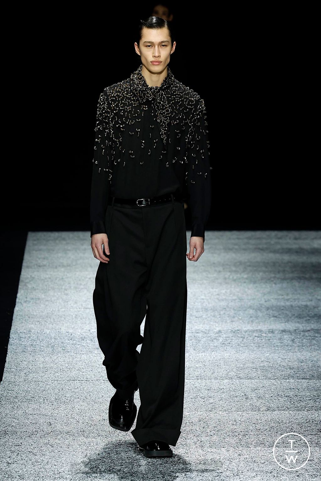 Fashion Week Milan Fall/Winter 2024 look 108 from the Emporio Armani collection 男装