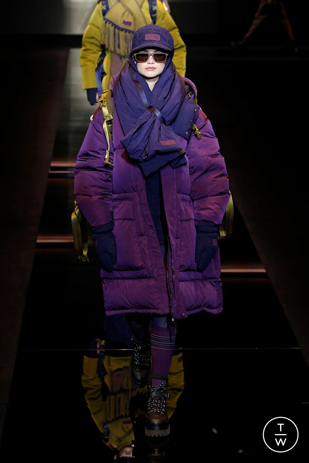 Fashion Week Milan Fall/Winter 2025 look 4 from the Emporio Armani collection menswear