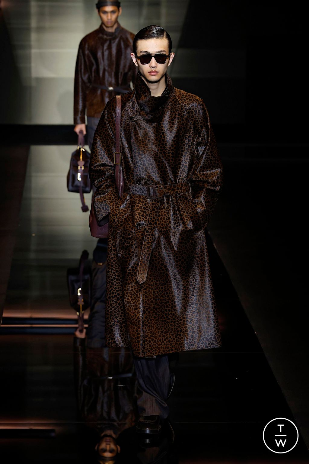 Fashion Week Milan Fall/Winter 2025 look 39 de la collection Emporio Armani menswear