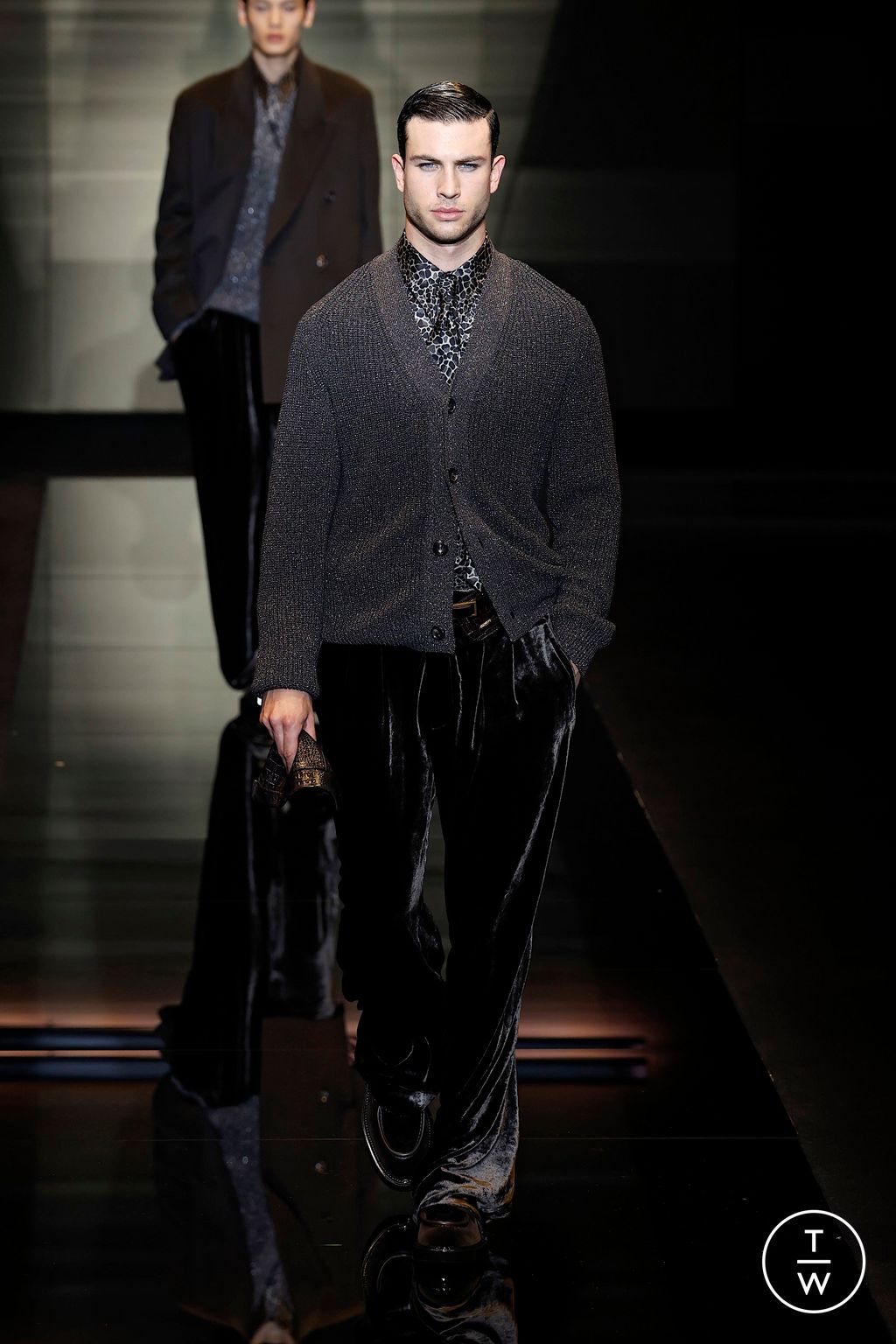 Fashion Week Milan Fall/Winter 2025 look 87 de la collection Emporio Armani menswear