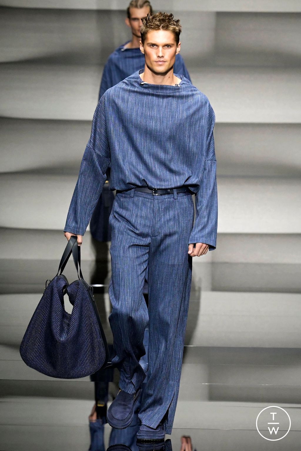 Fashion Week Milan Spring/Summer 2023 look 3 from the Emporio Armani collection menswear