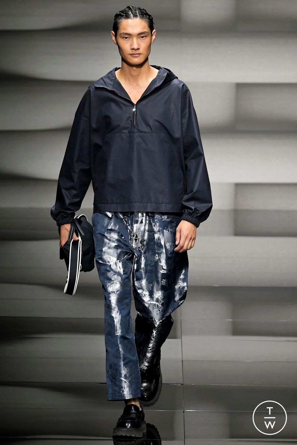 Fashion Week Milan Spring/Summer 2023 look 10 from the Emporio Armani collection 男装