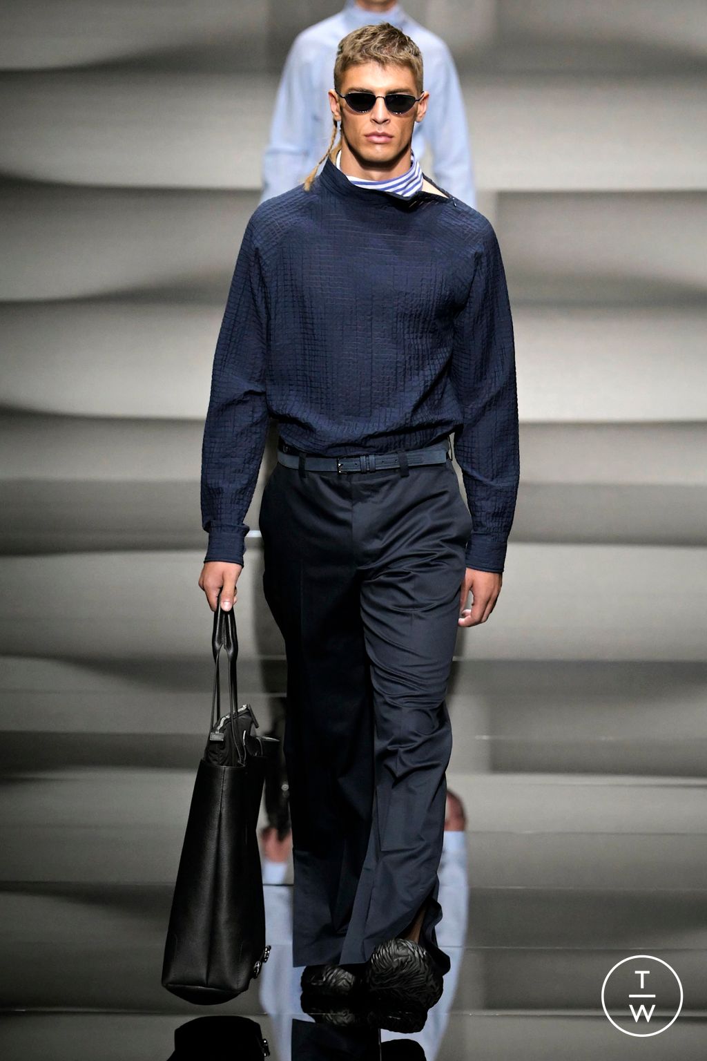 Fashion Week Milan Spring/Summer 2023 look 16 from the Emporio Armani collection menswear