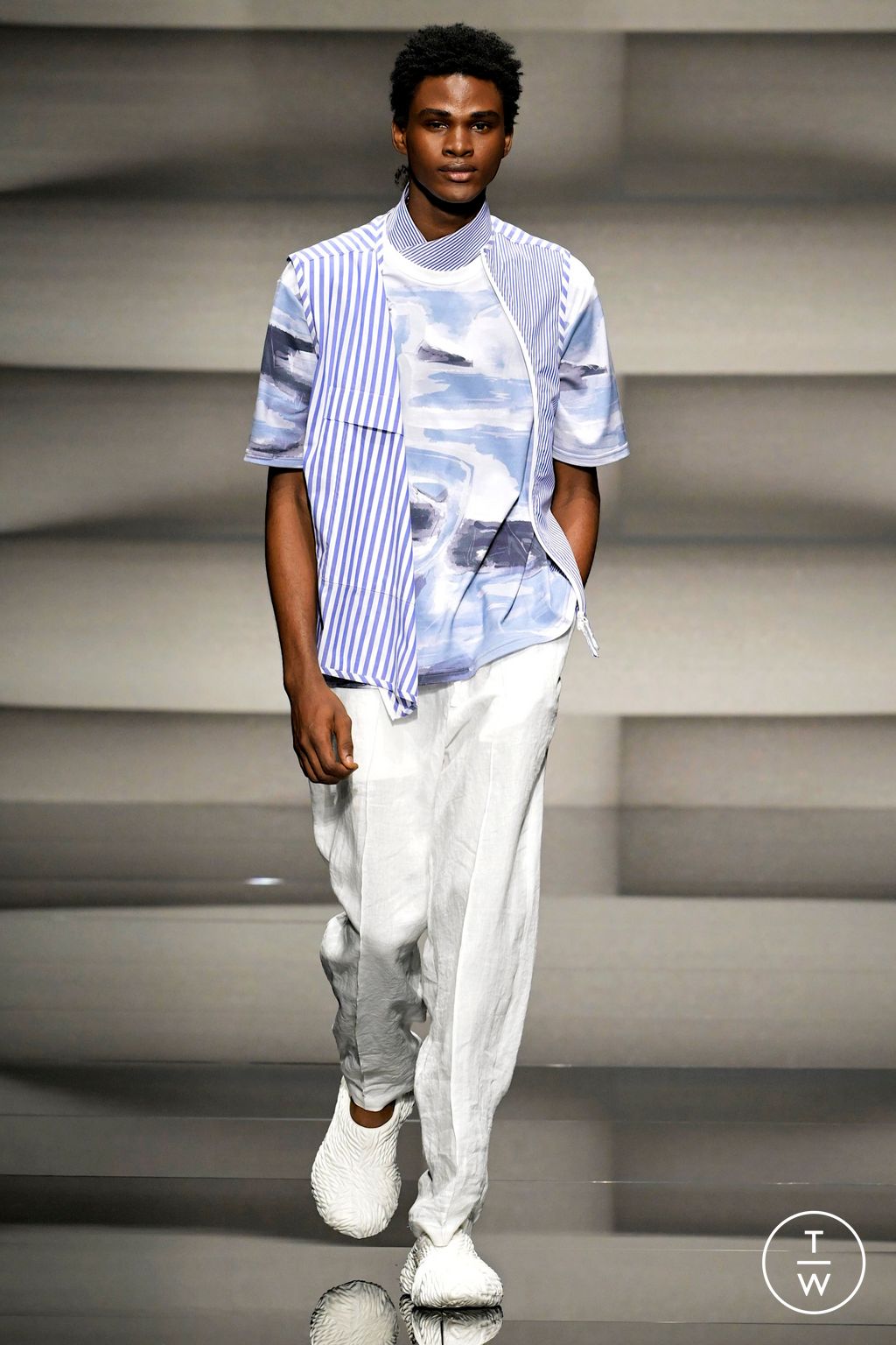Fashion Week Milan Spring/Summer 2023 look 24 from the Emporio Armani collection menswear