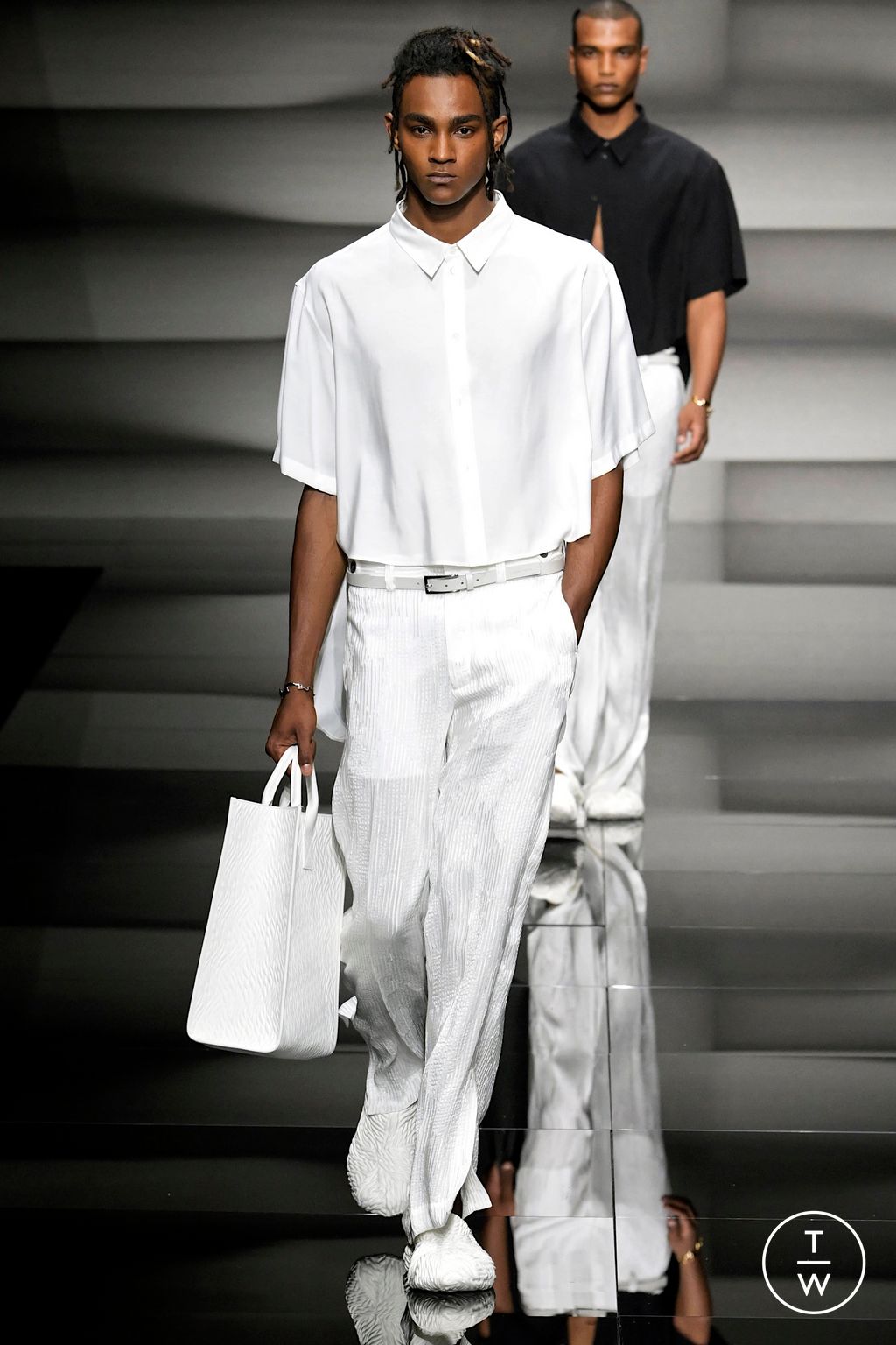 Fashion Week Milan Spring/Summer 2023 look 30 from the Emporio Armani collection menswear